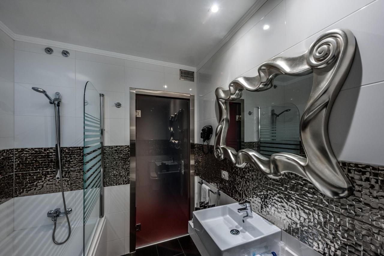 Motel Venus La Coruna Guísamo Eksteriør billede